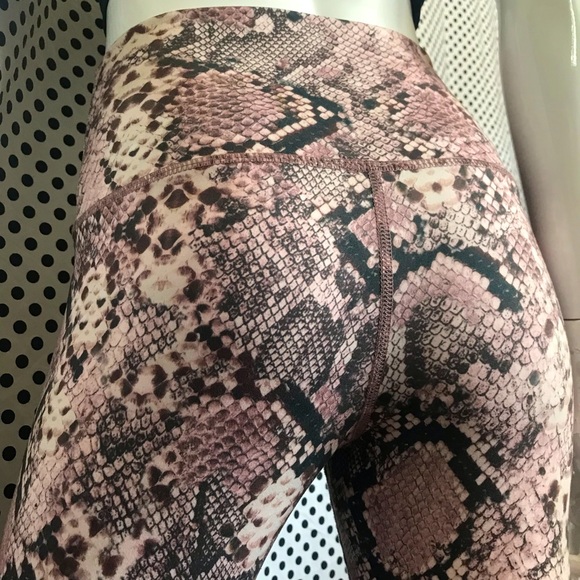 Evolution + Creation Extremely Realistic Python Capris Leggings/ Tights Sz Small - Picture 1 of 15